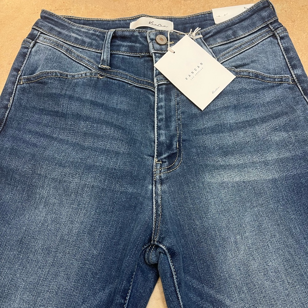 KanCan bell bottom jeans NWT 9/28